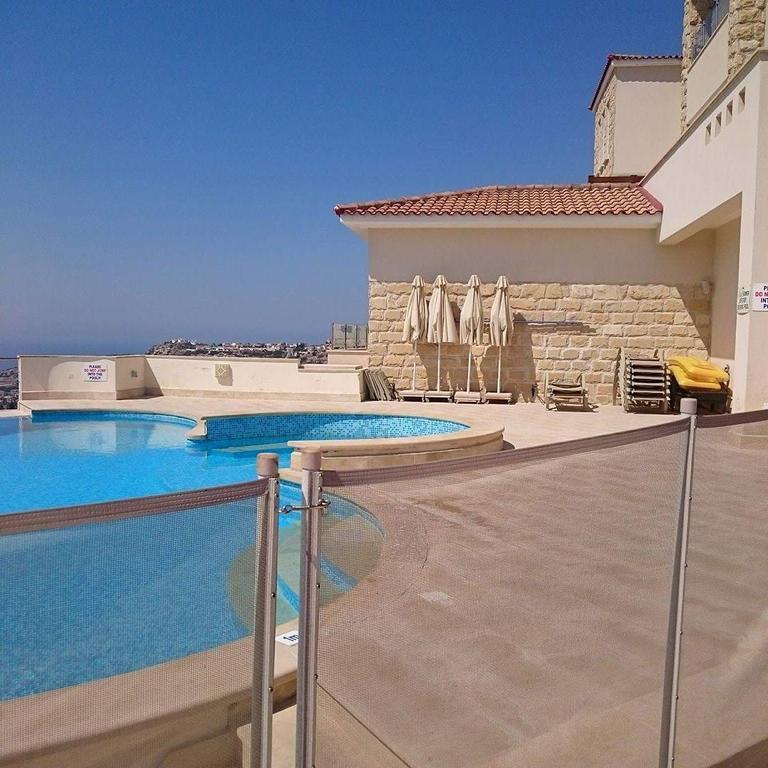 Beau Views Apartment Peyia Luaran gambar